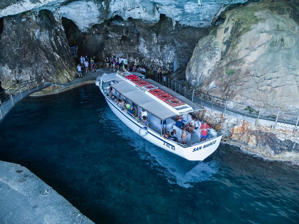 golfo di orose grotte