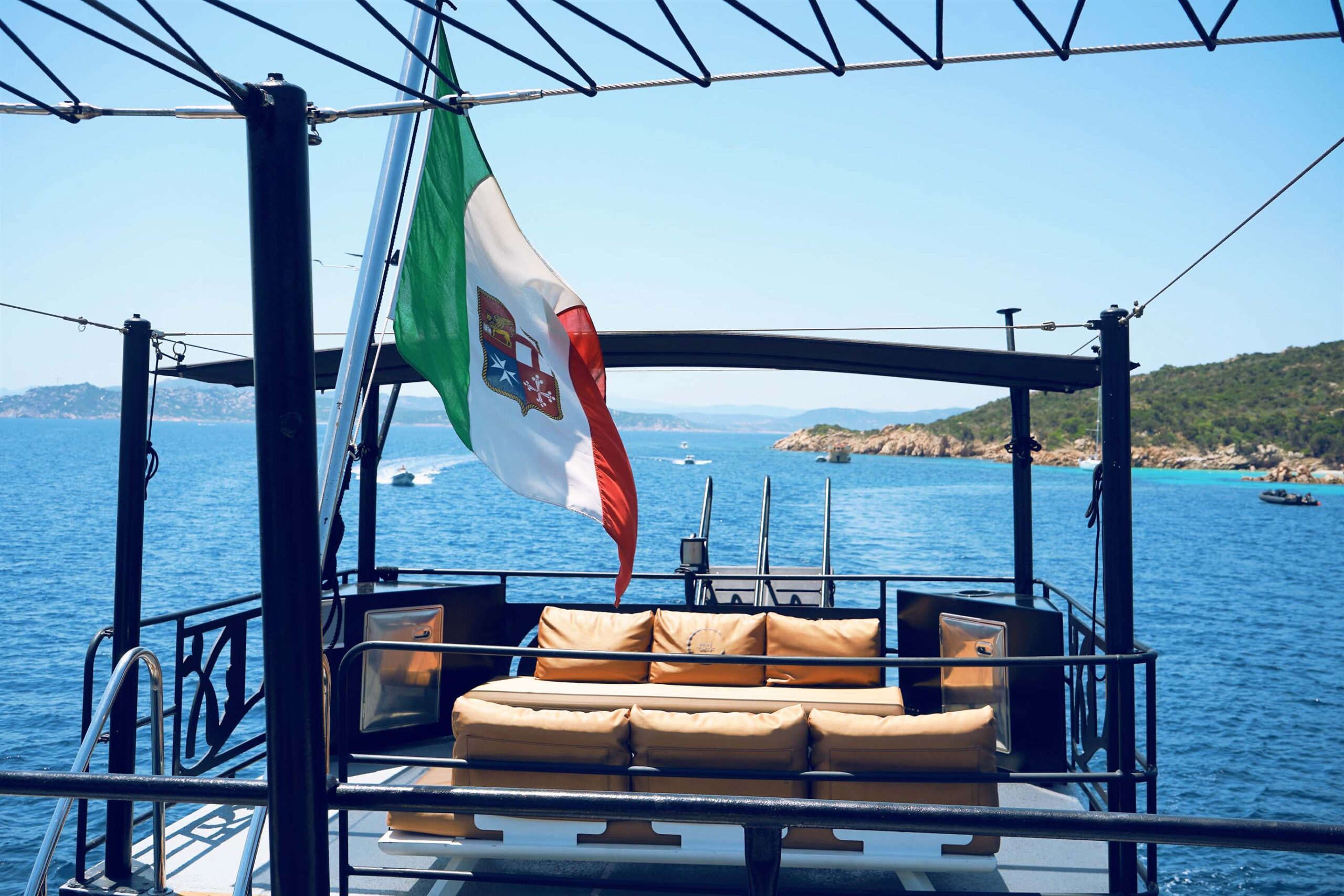 Escursione privata su yacht LuxuaryVerginia nell'Arcipelago di La Maddalena - Fabatour