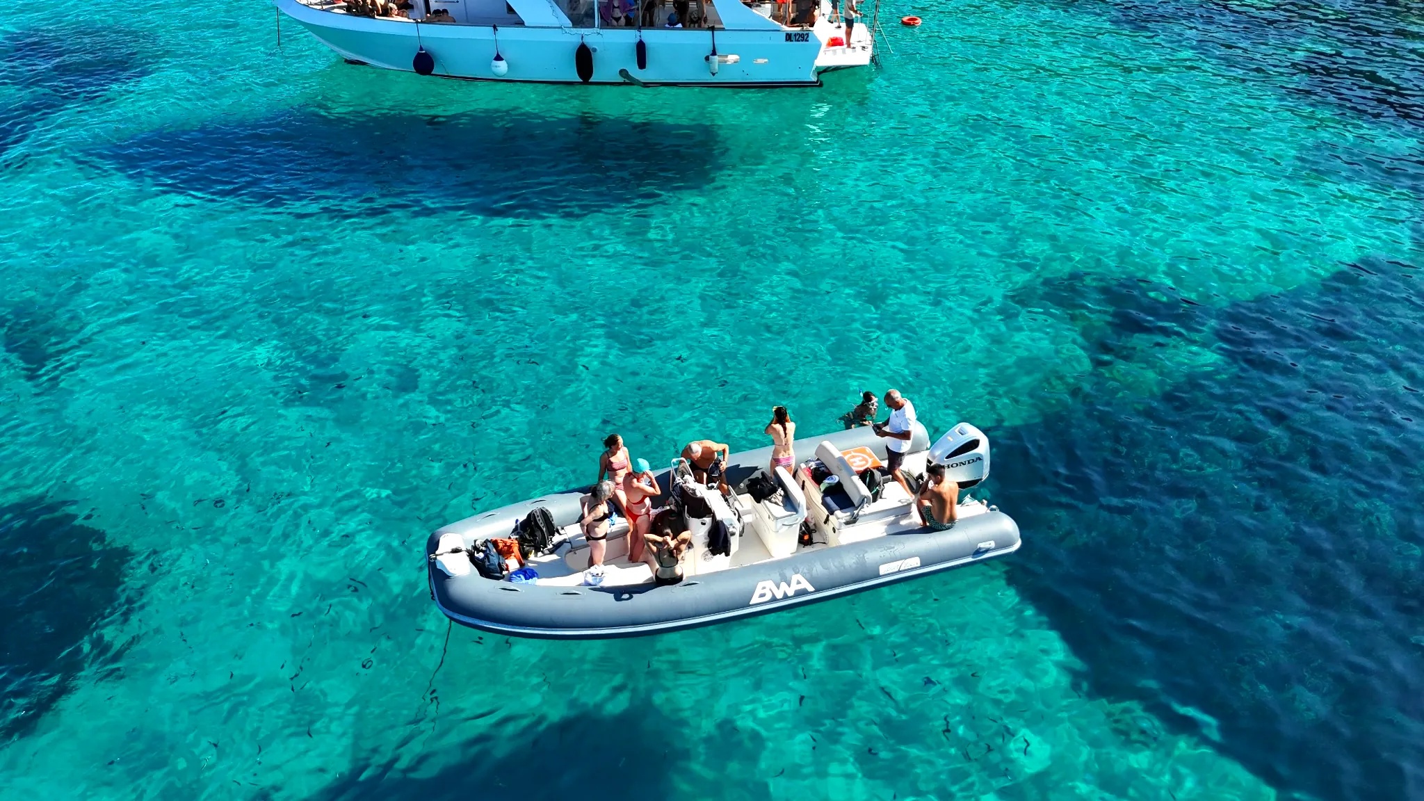 Tour in gommone nella zona di Tavolara, Sardegna